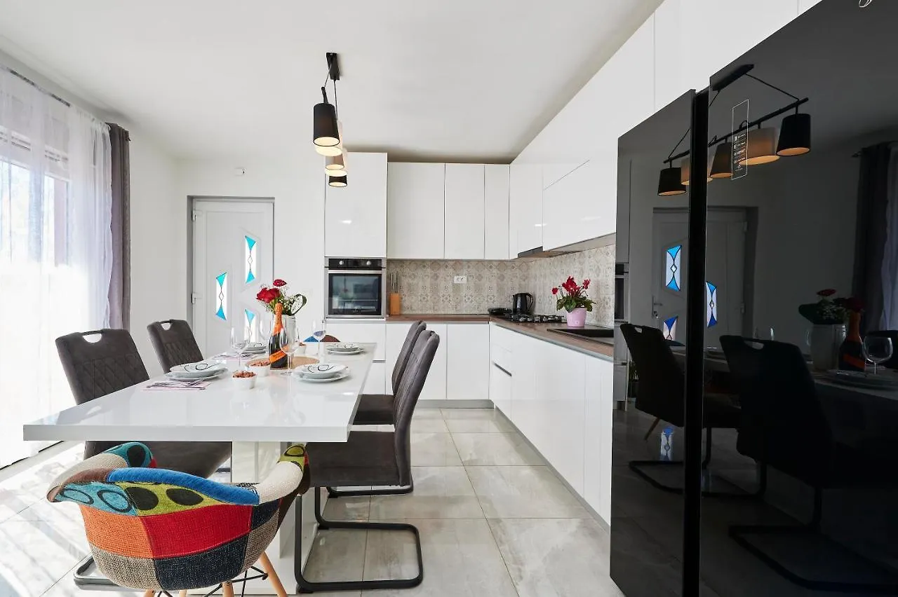 Tinel Apartment Trogir