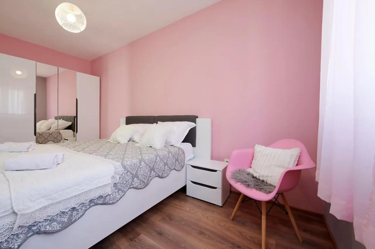 Tinel Apartment Trogir