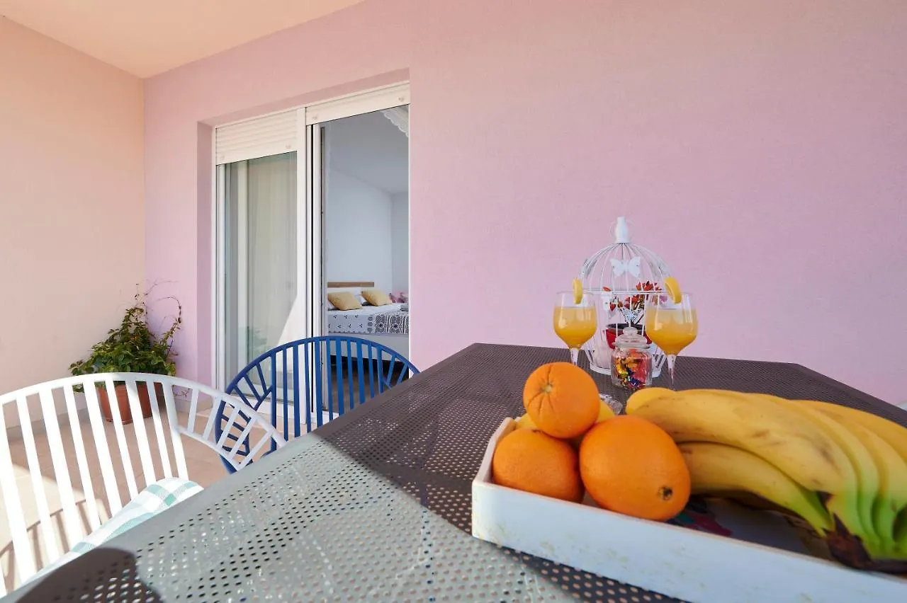 Tinel Apartment Trogir
