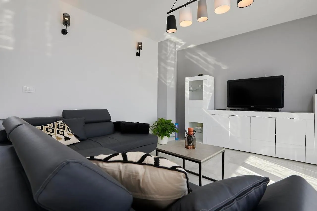 Tinel Apartment Trogir Croatia