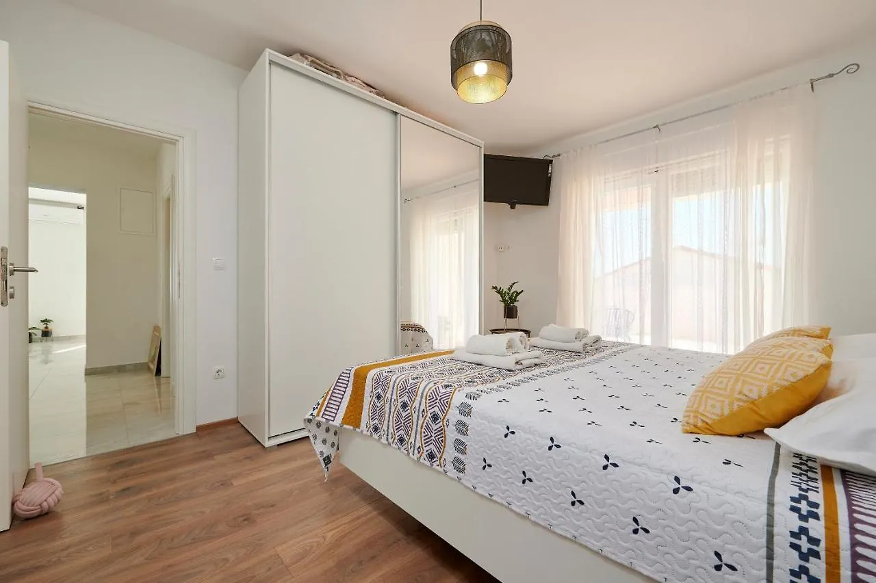 Tinel Apartment Trogir