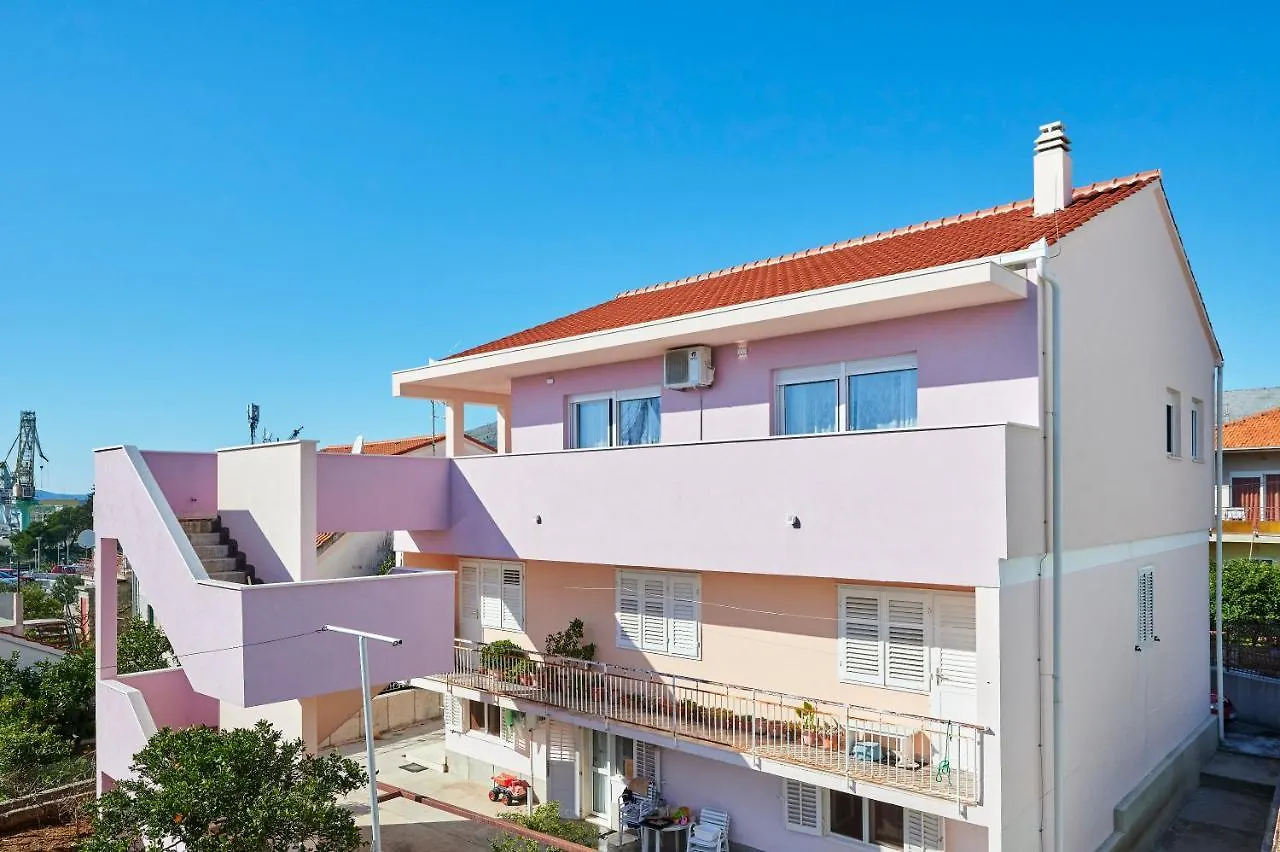 Tinel Apartment Trogir