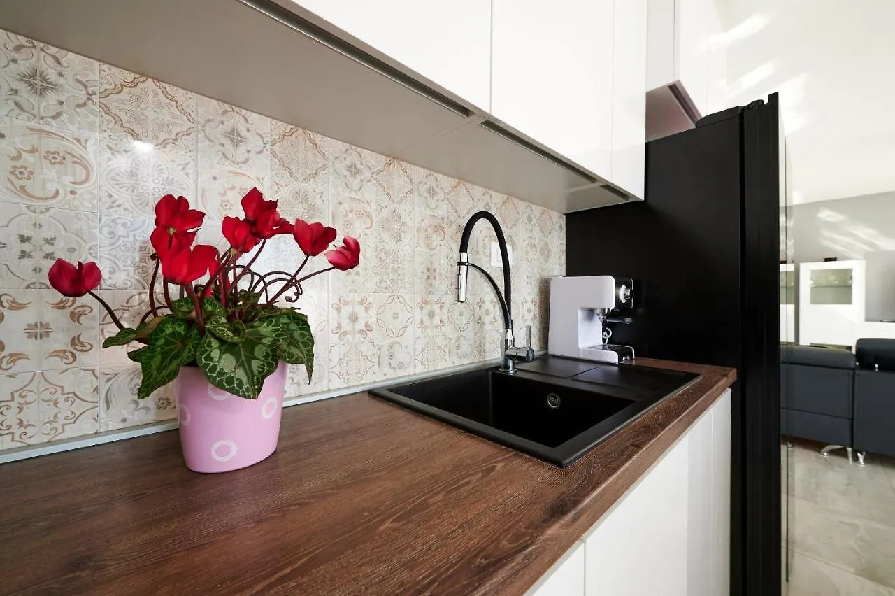 Tinel Apartment Trogir Croatia