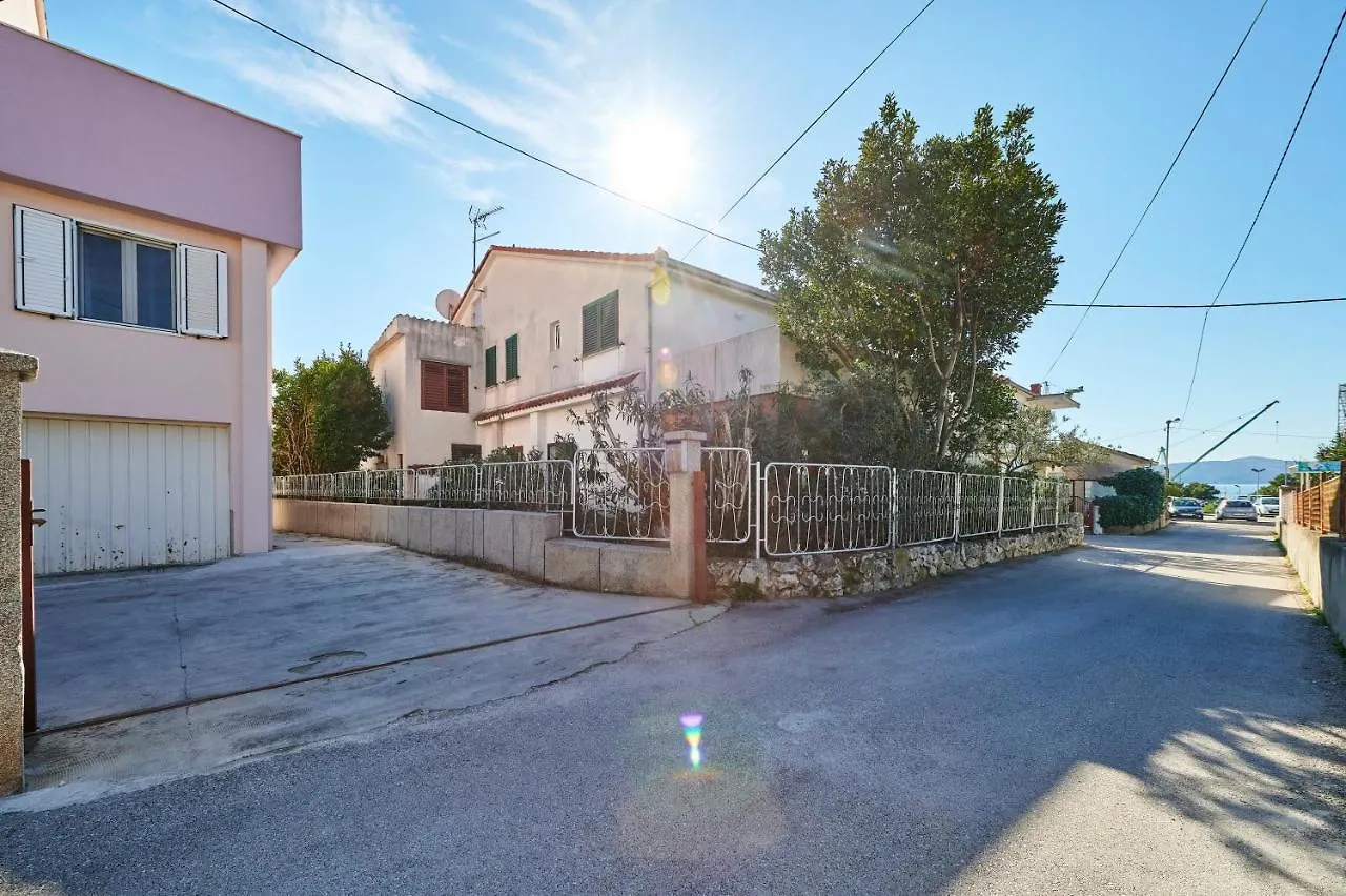 Tinel Apartment Trogir